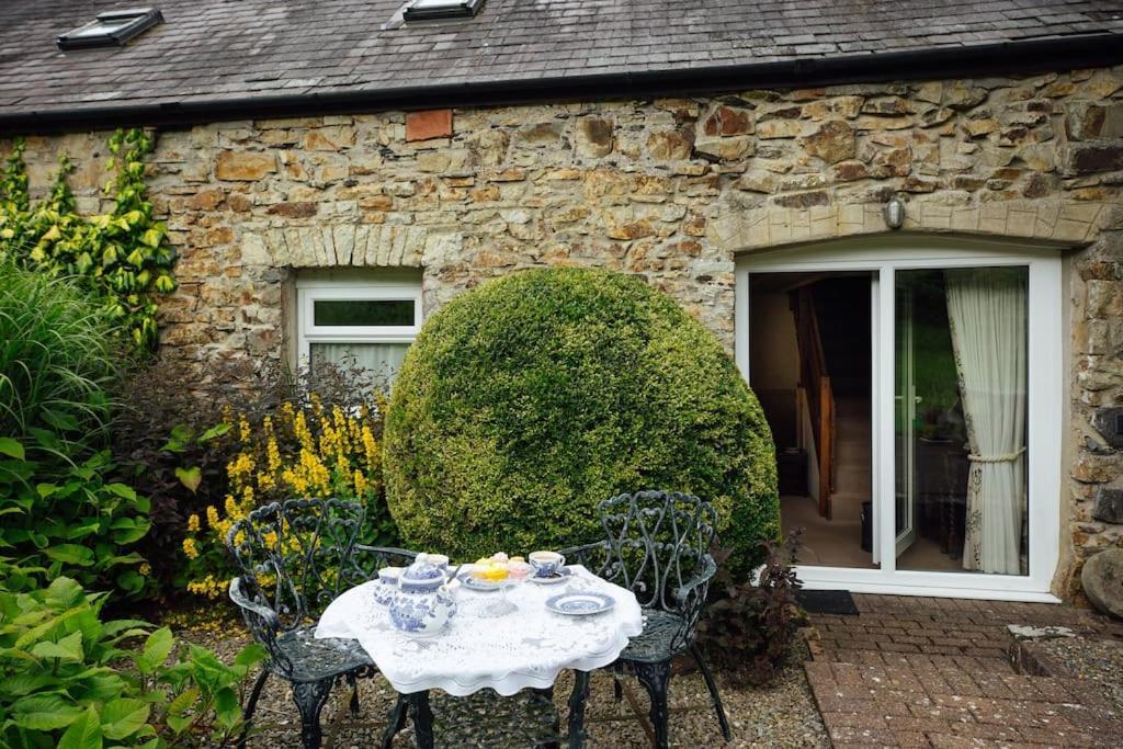 Barn Cottage - Family-Friendly Cottage With Heated Indoor Pool ฮาเวอร์ฟอร์ดเวสต์ ภายนอก รูปภาพ