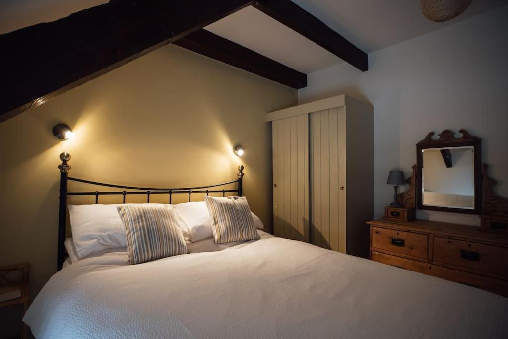 Barn Cottage - Family-Friendly Cottage With Heated Indoor Pool ฮาเวอร์ฟอร์ดเวสต์ ภายนอก รูปภาพ