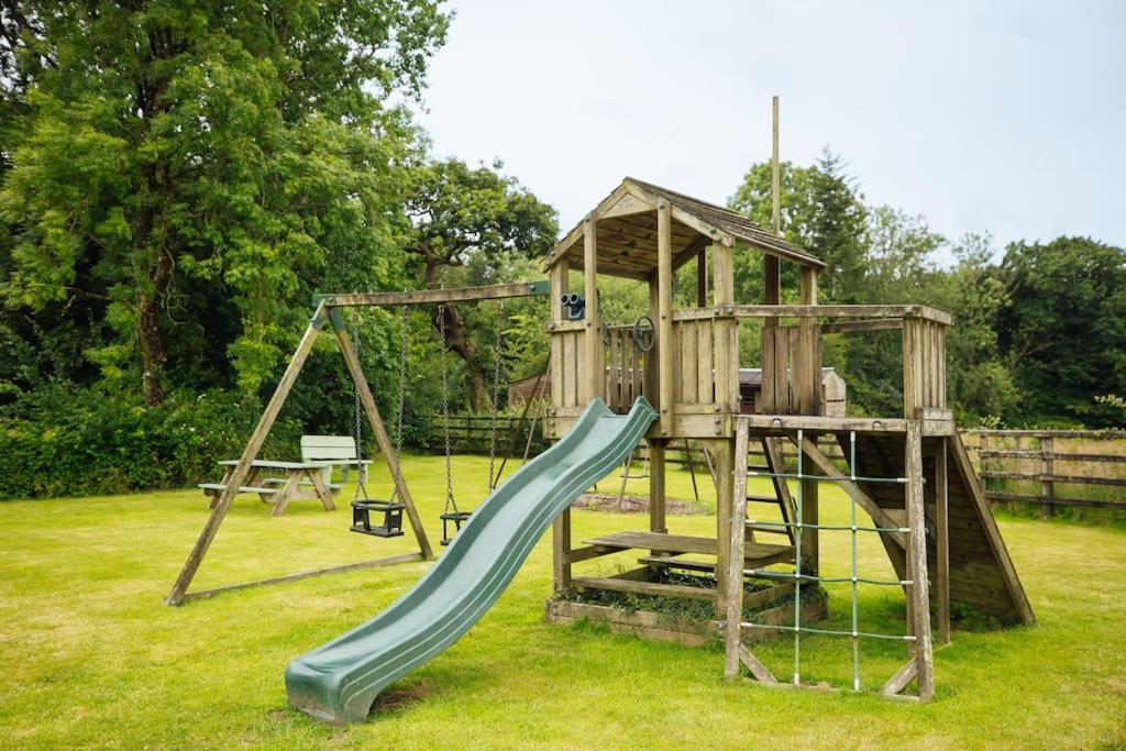 Barn Cottage - Family-Friendly Cottage With Heated Indoor Pool ฮาเวอร์ฟอร์ดเวสต์ ภายนอก รูปภาพ